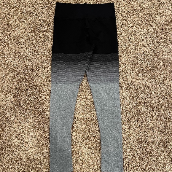 Nux Fifty Shades Legging in Slate - Picture 9 of 15